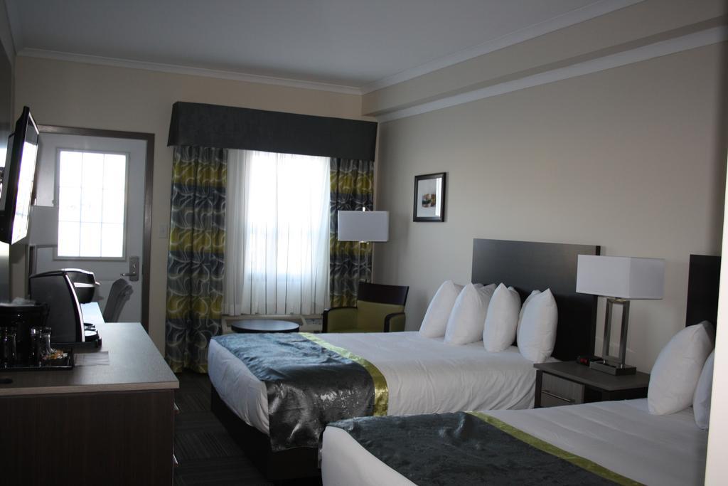 Crossroads Inn & Suites Paradise المظهر الخارجي الصورة