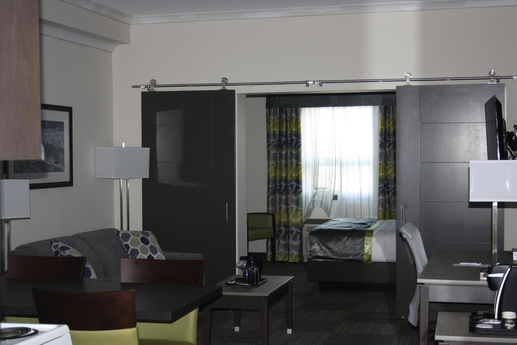 Crossroads Inn & Suites Paradise المظهر الخارجي الصورة