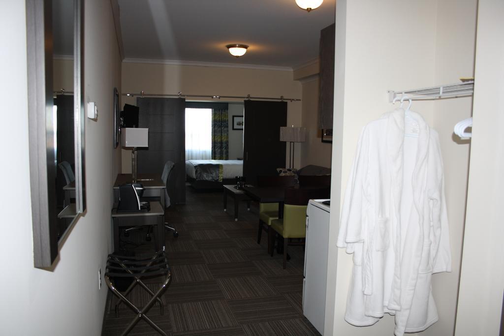 Crossroads Inn & Suites Paradise المظهر الخارجي الصورة