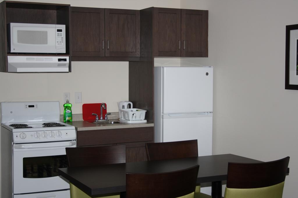 Crossroads Inn & Suites Paradise المظهر الخارجي الصورة