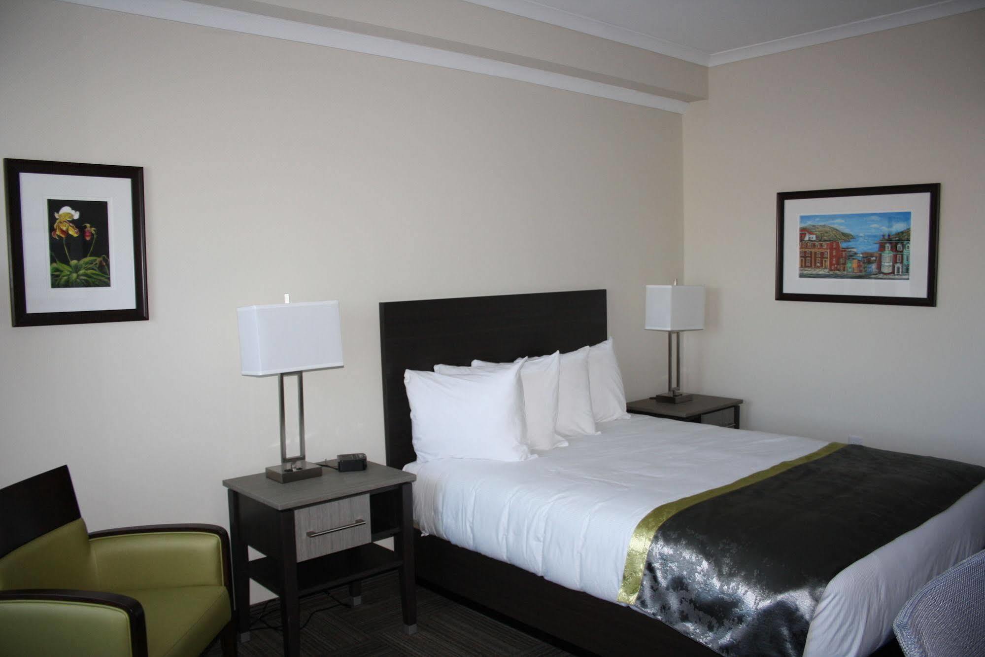 Crossroads Inn & Suites Paradise المظهر الخارجي الصورة