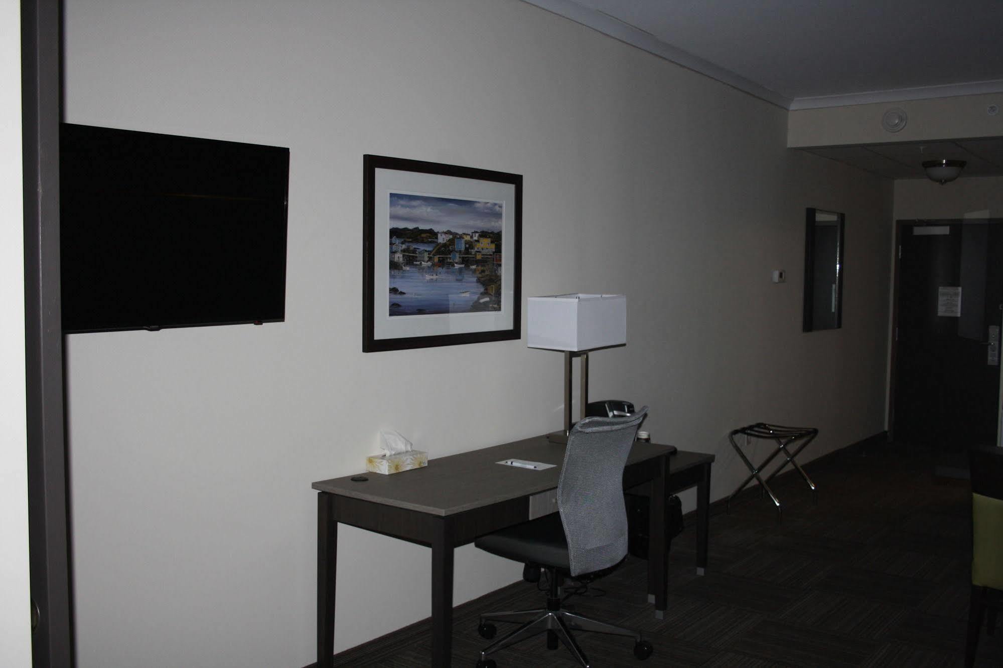 Crossroads Inn & Suites Paradise المظهر الخارجي الصورة