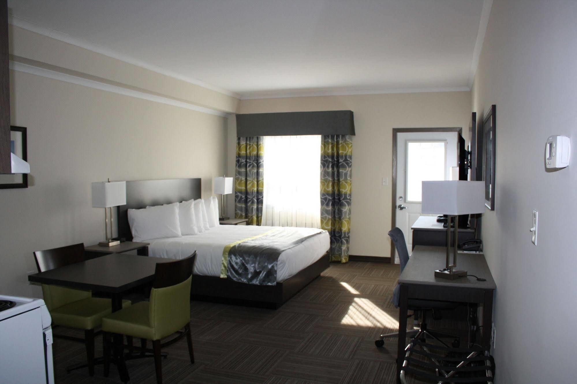 Crossroads Inn & Suites Paradise المظهر الخارجي الصورة