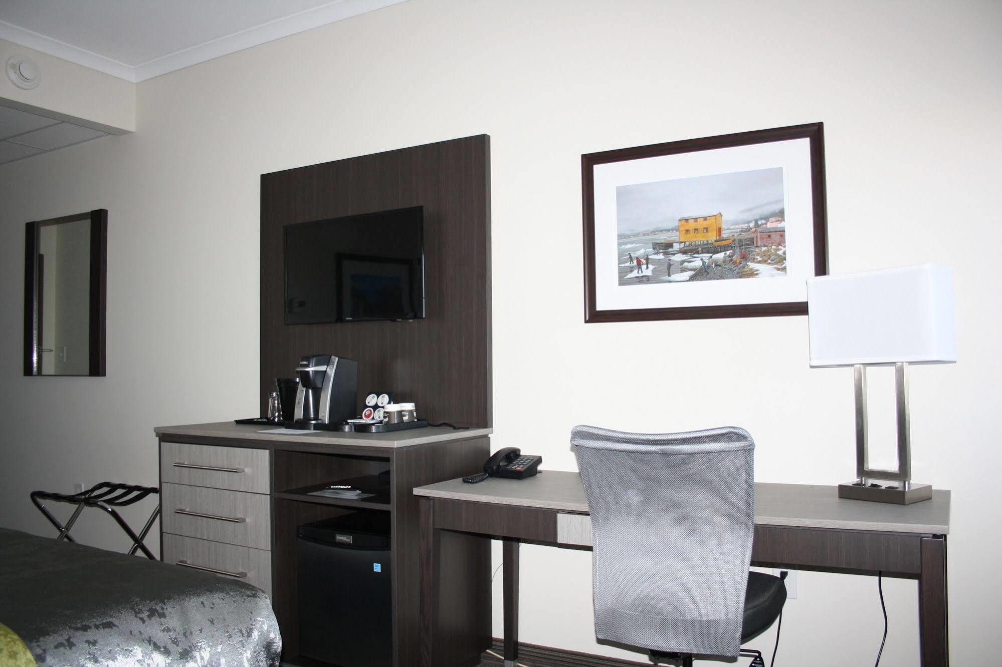 Crossroads Inn & Suites Paradise المظهر الخارجي الصورة