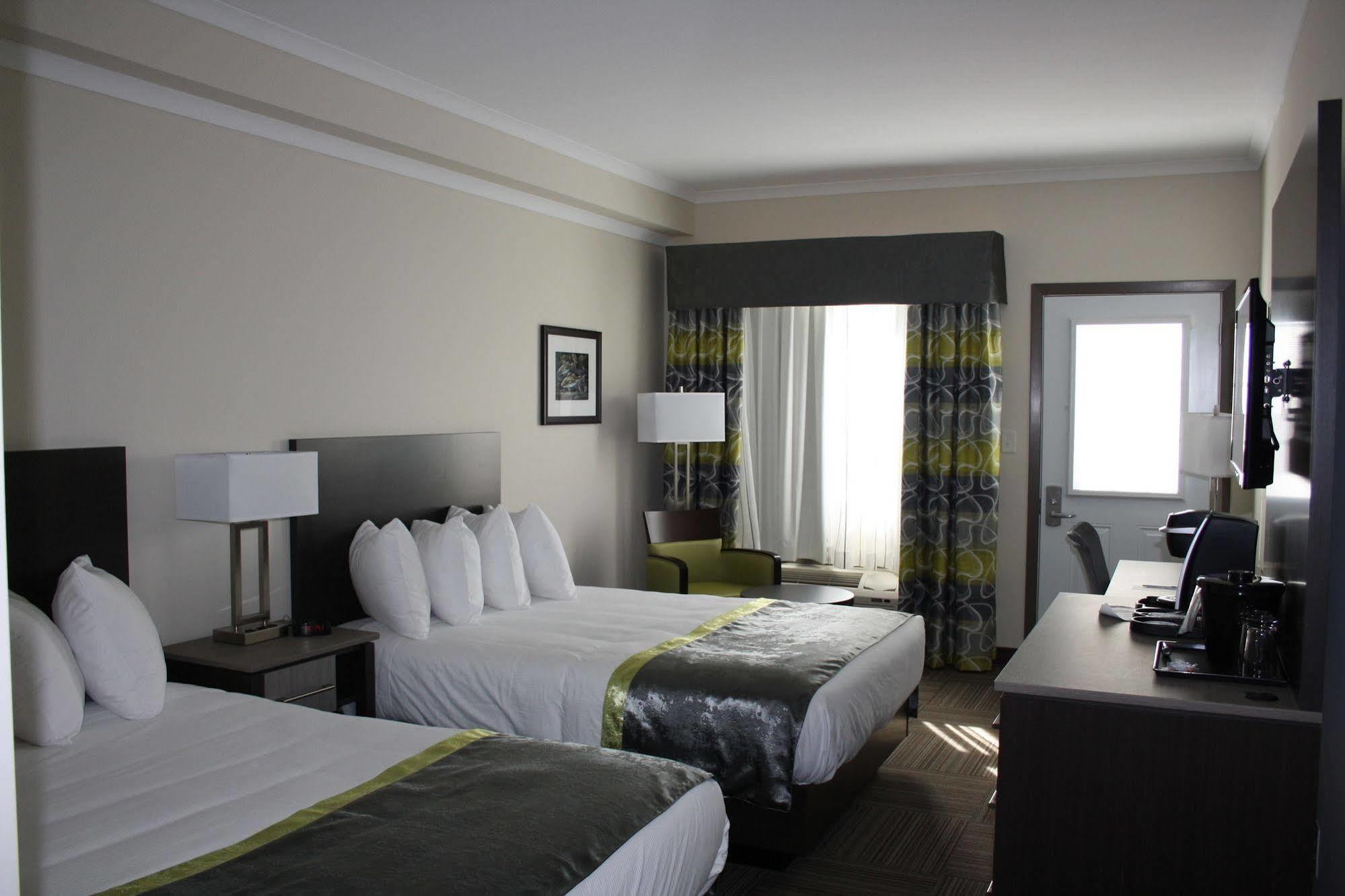 Crossroads Inn & Suites Paradise المظهر الخارجي الصورة